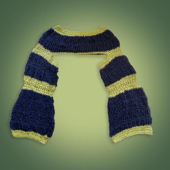 Navy blue and green - Picture 2 of 4